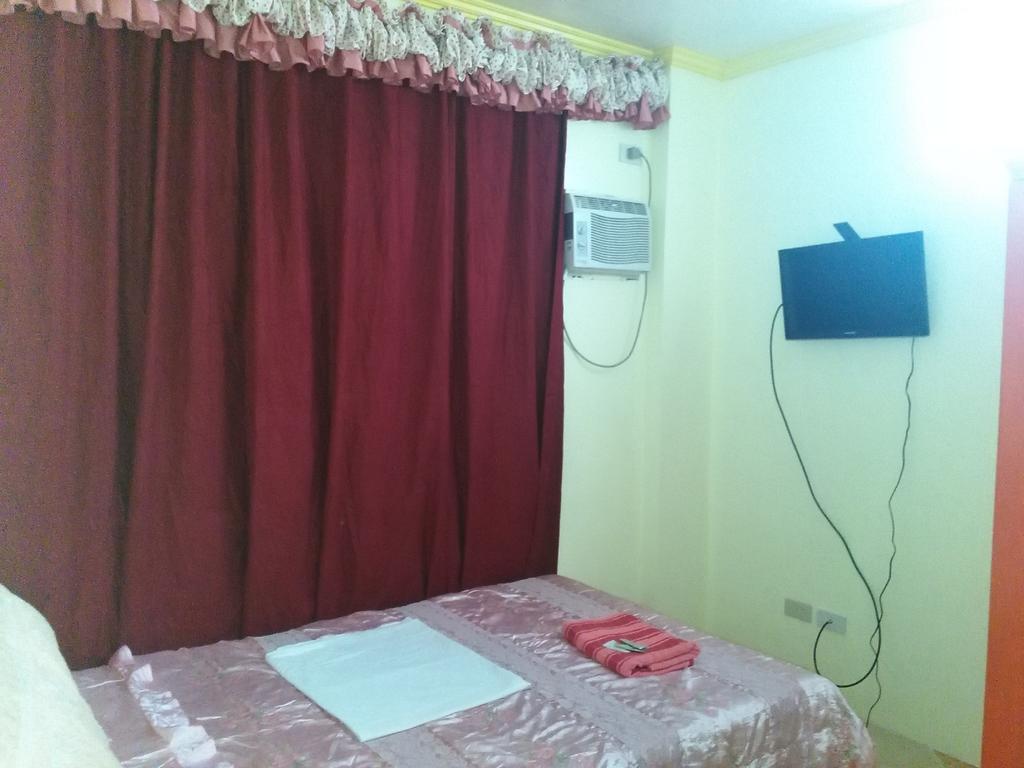 Aranas-Carillo Travellers Inn Kalibo Room photo
