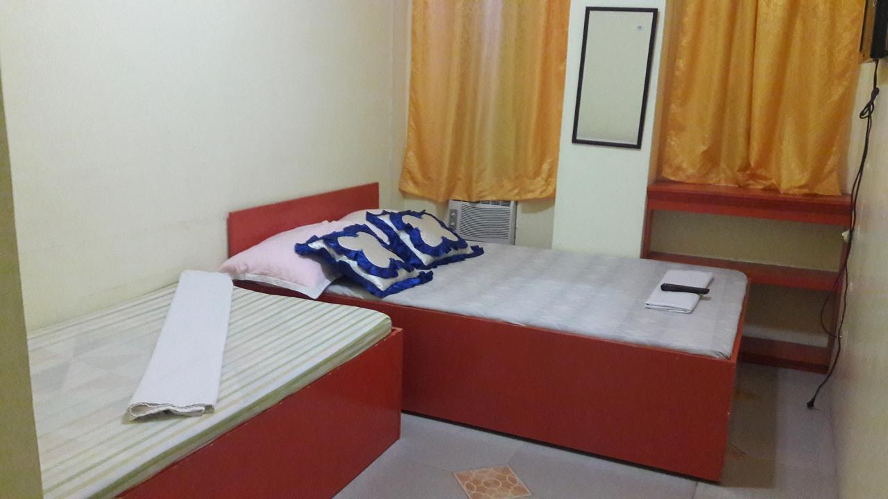 Aranas-Carillo Travellers Inn Kalibo Exterior photo