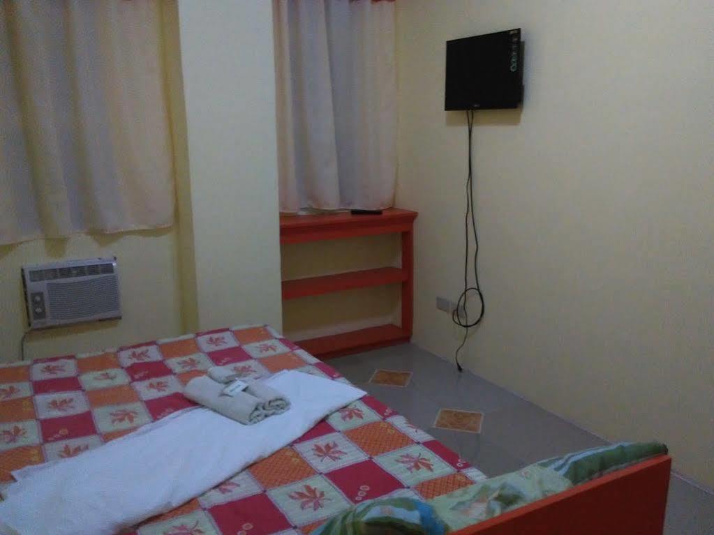 Aranas-Carillo Travellers Inn Kalibo Exterior photo